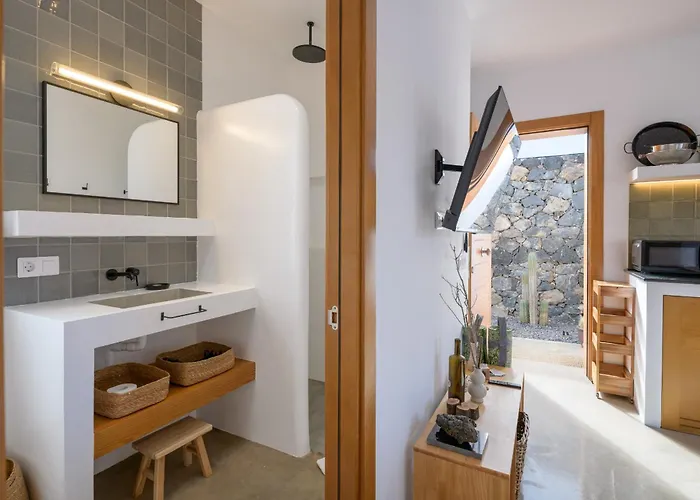 Casa Del Aljibe - El Estudio * Mácher